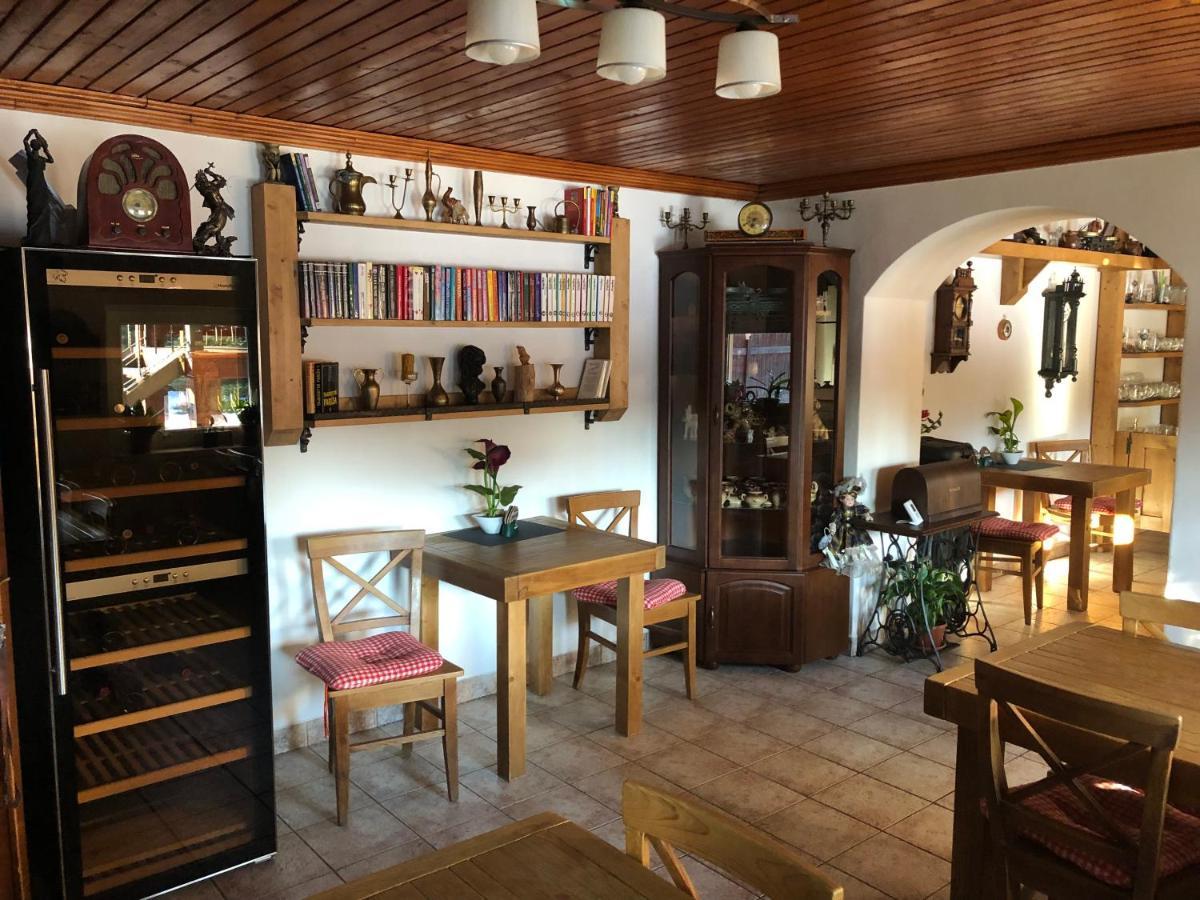 Penzion Relax Prievidza Buitenkant foto