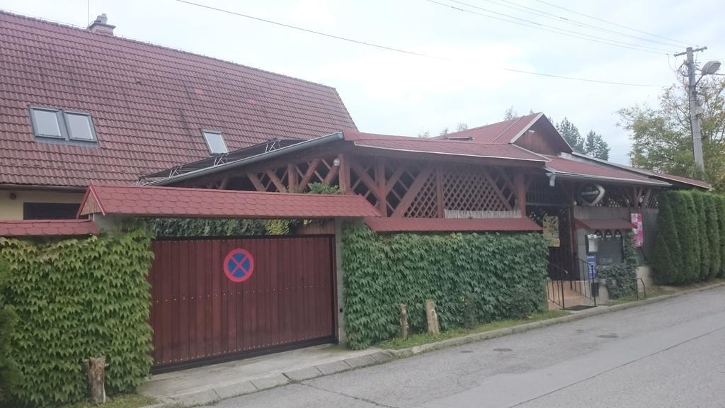 Penzion Relax Prievidza Buitenkant foto